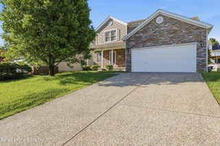 11812 Garden Grove Way, Louisville, KY 40299