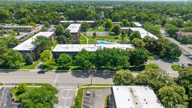 1060 N Mill Street 202, Naperville, IL 60563
