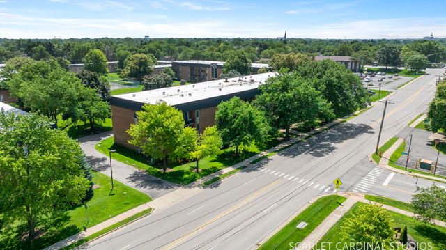 1060 N Mill Street 202, Naperville, IL 60563