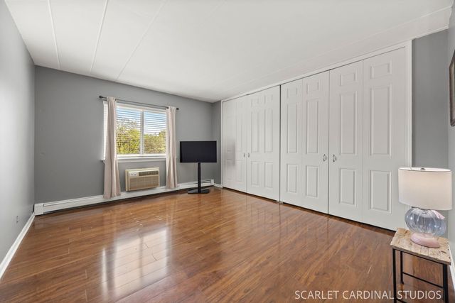 1060 N Mill Street 202, Naperville, IL 60563