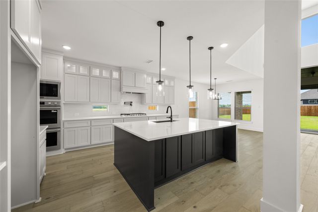301 E Cheyenne Mountain Corner, Ovilla, TX 75154