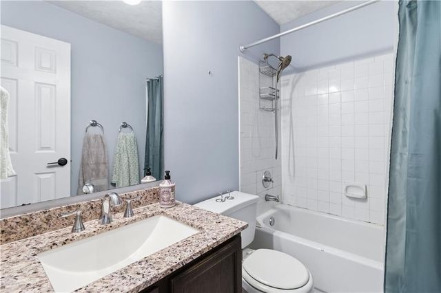 2812 Crestworth Lane, Buford, GA 30519