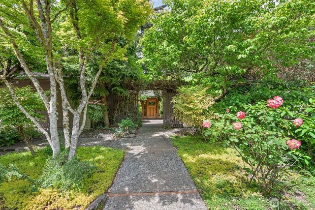 13002 NE 3rd Street, Bellevue, WA 98005