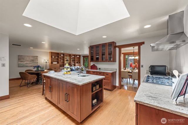 13002 NE 3rd Street, Bellevue, WA 98005