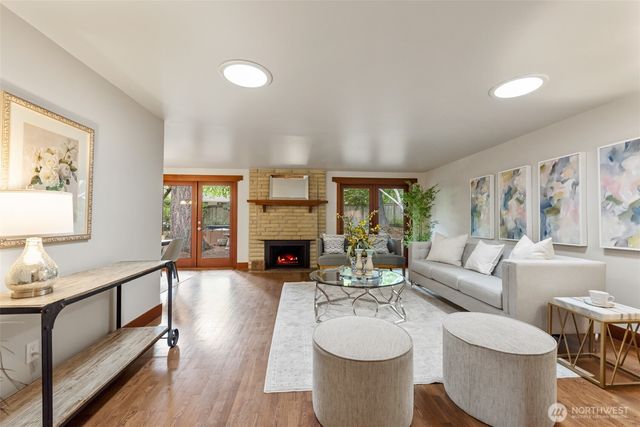13002 NE 3rd Street, Bellevue, WA 98005