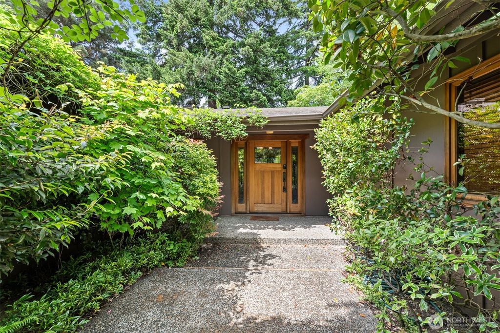 13002 NE 3rd Street, Bellevue, WA 98005