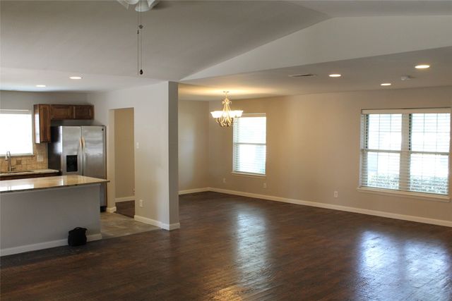 809 W Northgate Drive, Irving, TX 75062