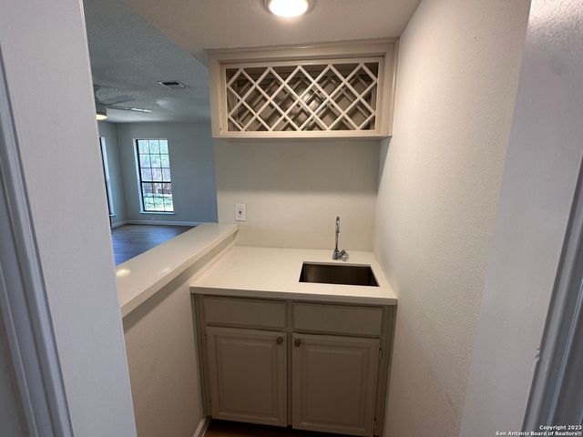 1722 Encino Spring, San Antonio, TX 78259