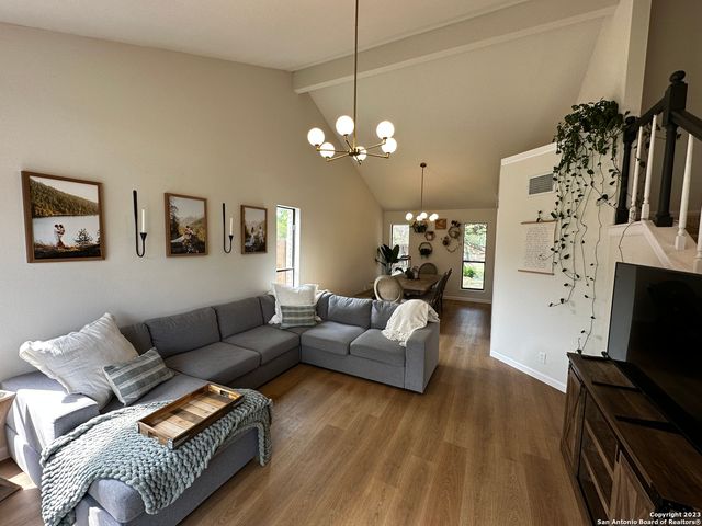 1722 Encino Spring, San Antonio, TX 78259