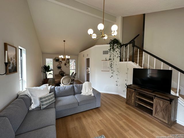 1722 Encino Spring, San Antonio, TX 78259