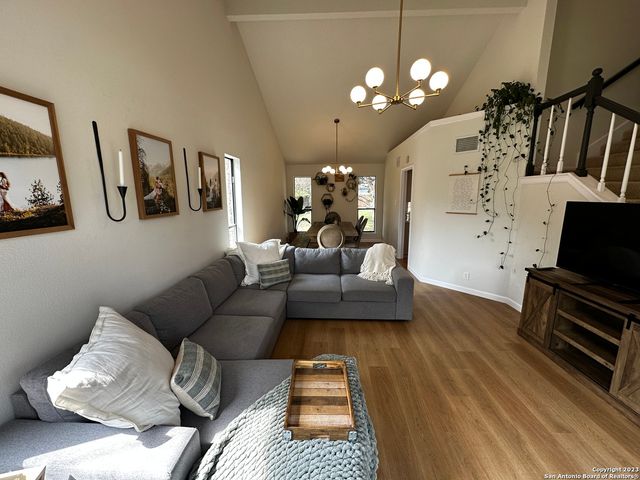 1722 Encino Spring, San Antonio, TX 78259