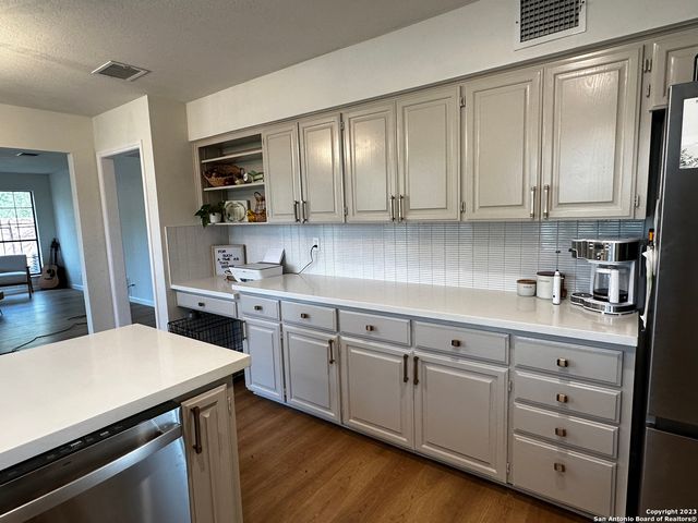 1722 Encino Spring, San Antonio, TX 78259