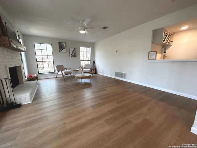 1722 Encino Spring, San Antonio, TX 78259