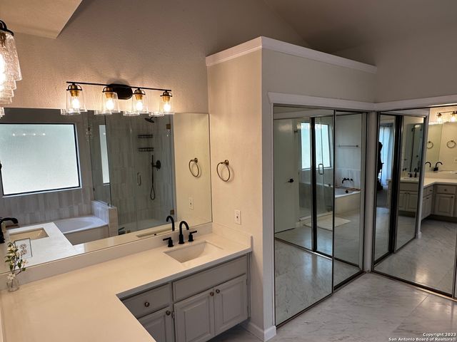 1722 Encino Spring, San Antonio, TX 78259