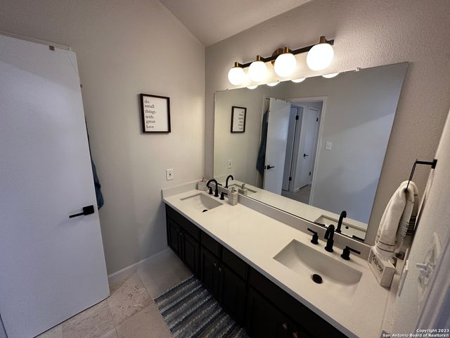 1722 Encino Spring, San Antonio, TX 78259