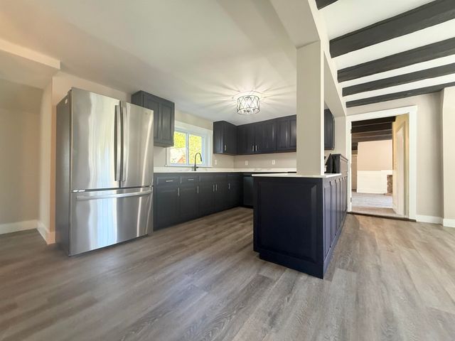 49 South Village Road, Loudon, NH 03307