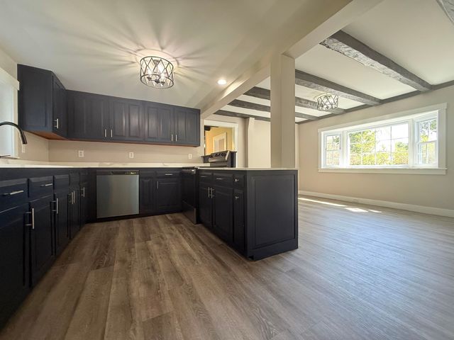 49 South Village Road, Loudon, NH 03307