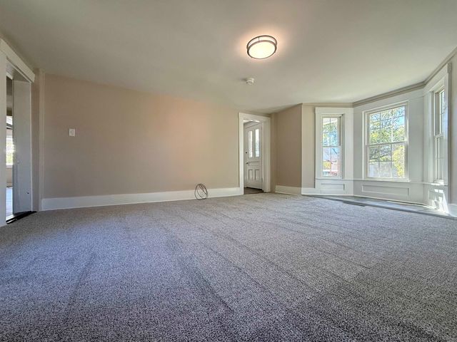 49 South Village Road, Loudon, NH 03307