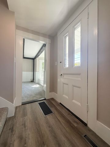 49 South Village Road, Loudon, NH 03307