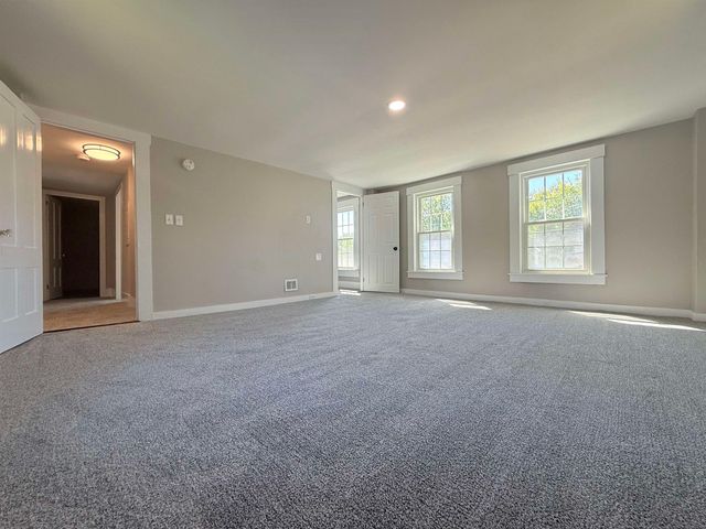 49 South Village Road, Loudon, NH 03307