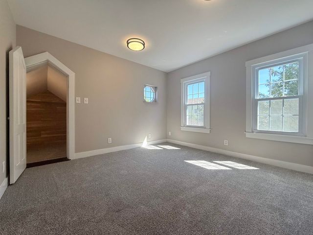 49 South Village Road, Loudon, NH 03307