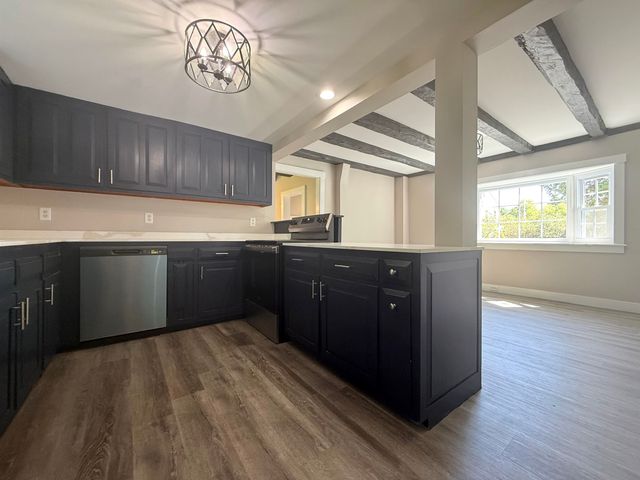 49 South Village Road, Loudon, NH 03307