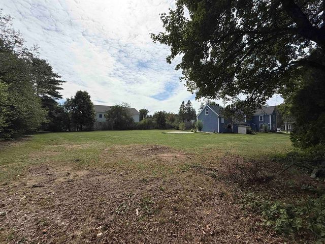 49 South Village Road, Loudon, NH 03307