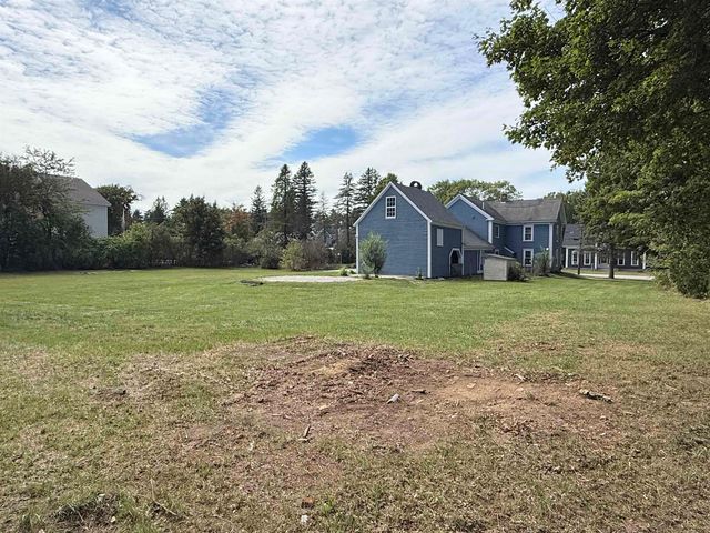 49 South Village Road, Loudon, NH 03307