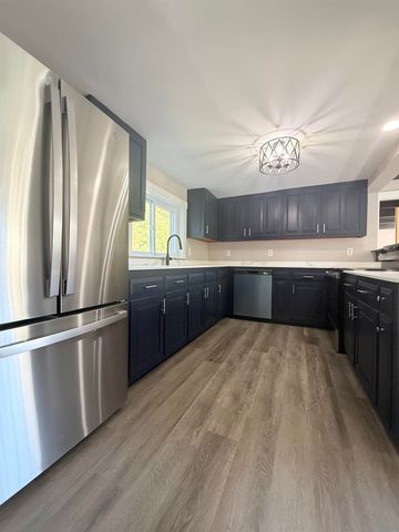 49 South Village Road, Loudon, NH 03307