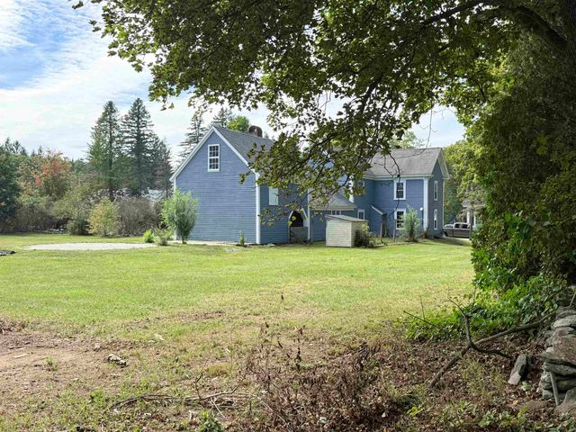 49 South Village Road, Loudon, NH 03307