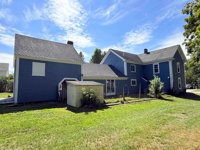 49 South Village Road, Loudon, NH 03307