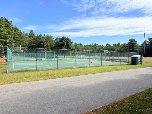 49 South Village Road, Loudon, NH 03307