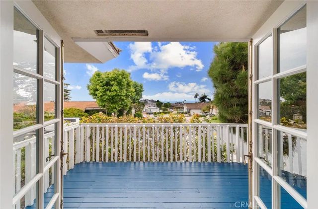 905 Emerald Bay, Laguna Beach, CA 92651