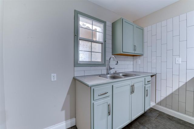 4303 Castor Street, Houston, TX 77022