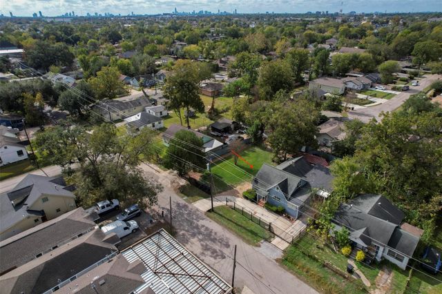 4303 Castor Street, Houston, TX 77022