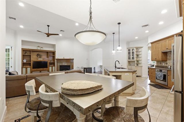 6124 FOXFIELD COURT, Windermere, FL 34786