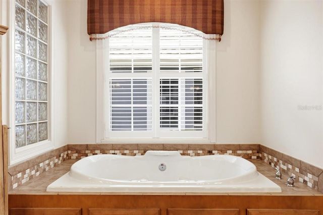 6124 FOXFIELD COURT, Windermere, FL 34786