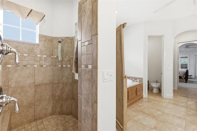 6124 FOXFIELD COURT, Windermere, FL 34786