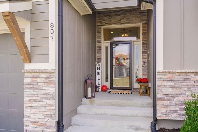 807 W Solomon Drive, Lone Jack, MO 64086