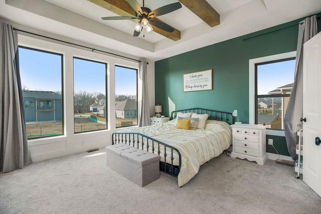 807 W Solomon Drive, Lone Jack, MO 64086