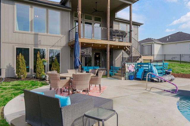 807 W Solomon Drive, Lone Jack, MO 64086