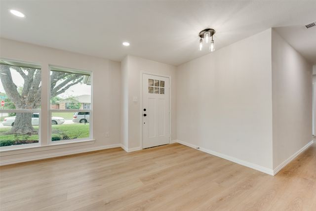 2701 Lawndale Drive, Plano, TX 75023