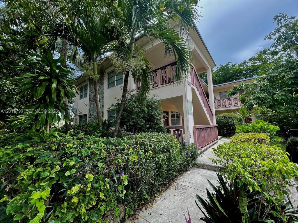 675 SW 7th Ave 2, Miami, FL 33130