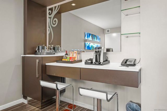 207 5th Ave 940, San Diego, CA 92101