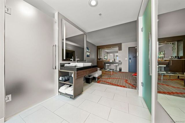 207 5th Ave 940, San Diego, CA 92101