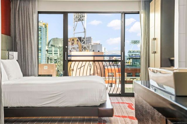 207 5th Ave 940, San Diego, CA 92101