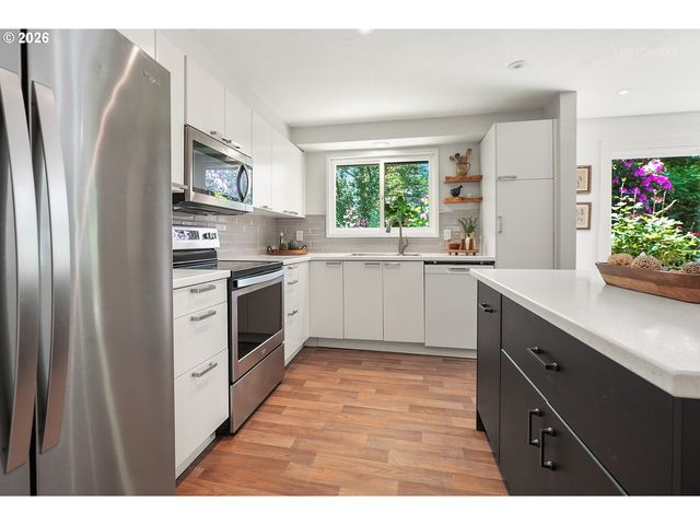 440 Nw YONIA Ct, Hillsboro, OR 97124