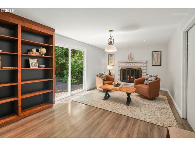 440 Nw YONIA Ct, Hillsboro, OR 97124