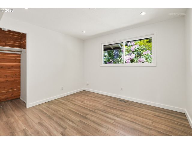 440 Nw YONIA Ct, Hillsboro, OR 97124