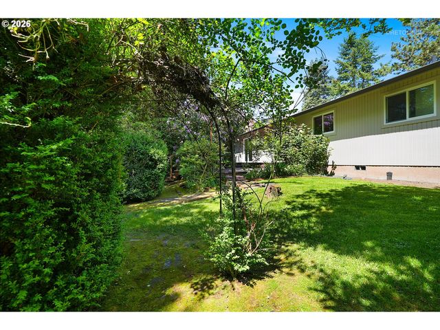 440 Nw YONIA Ct, Hillsboro, OR 97124